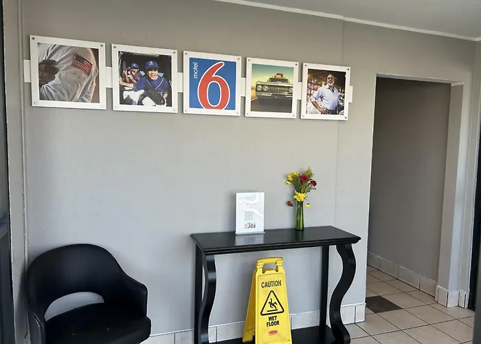 Motel 6-Stanton, CA