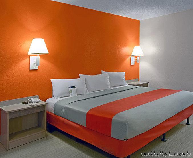 Hotel 6-stanton, Ca Stanton