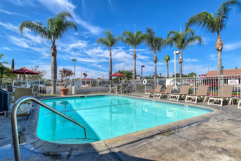 6-stanton, Ca Hotel